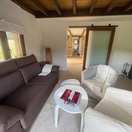 Casa Emilia Ceceda de Abajo